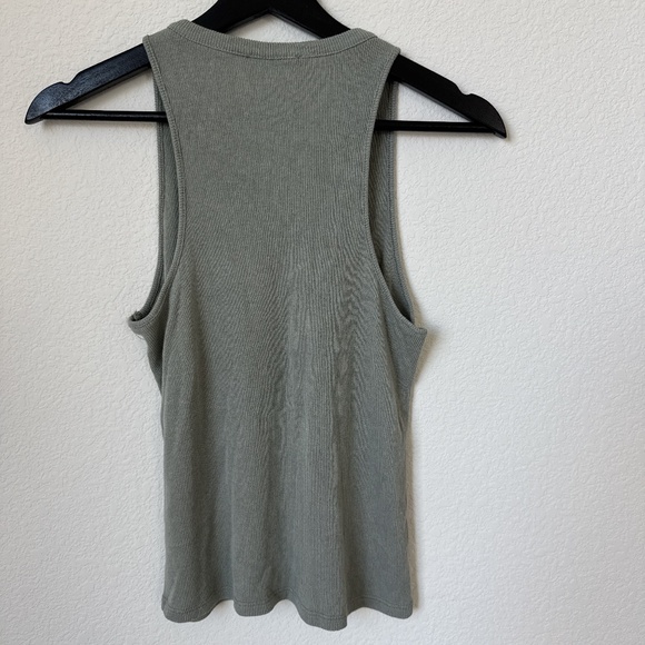 Zara Women's Ribbed Button-Up Sage Green Tee's - Picture 2 of 3